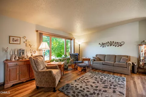 201 Laredo Dr, Bismarck, ND 58504 photo 12