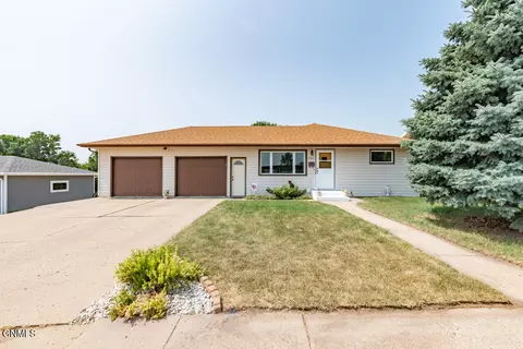 501 12th Ave NW, Mandan, ND 58554
