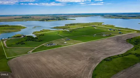 L11 B1 Dakota Point, Garrison, ND 58540