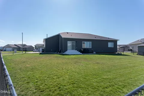 3208 Percheron Dr SE, Mandan, ND 58554 photo 67