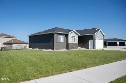 3208 Percheron Dr SE, Mandan, ND 58554 photo 70