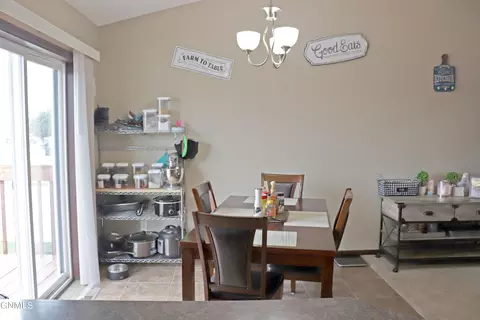 2806 10th Ave SE, Mandan, ND 58554 photo 10