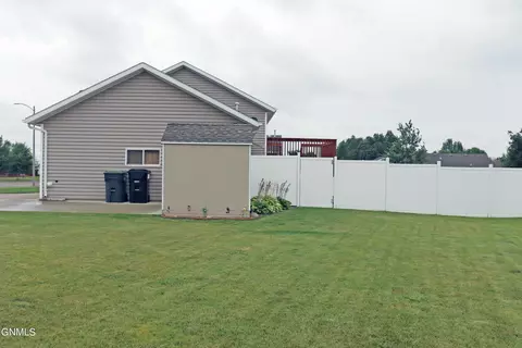 2806 10th Ave SE, Mandan, ND 58554 photo 50