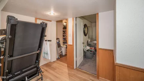 Entry Way - 803 Boulevard Ave E, Bismarck, ND 58501 photo 4 of 5