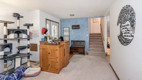Entry Way - 803 Boulevard Ave E, Bismarck, ND 58501 photo 2 of 5
