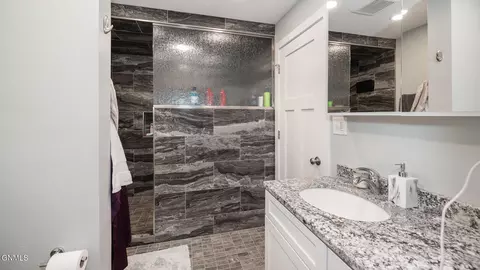 Bath - 803 Boulevard Ave E, Bismarck, ND 58501 photo 1 of 7