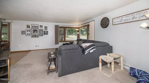 Living - 803 Boulevard Ave E, Bismarck, ND 58501 photo 1 of 3