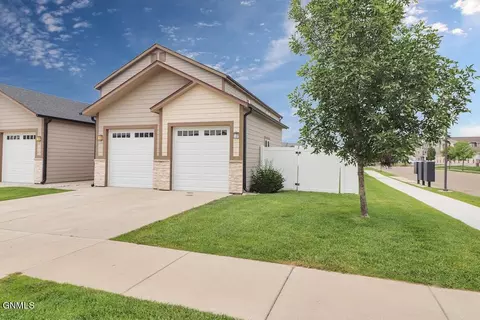 623 40th St E, Williston, ND 58801 photo 3