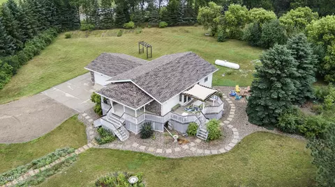 7211 Moonlite Rd, Bismarck, ND 58501