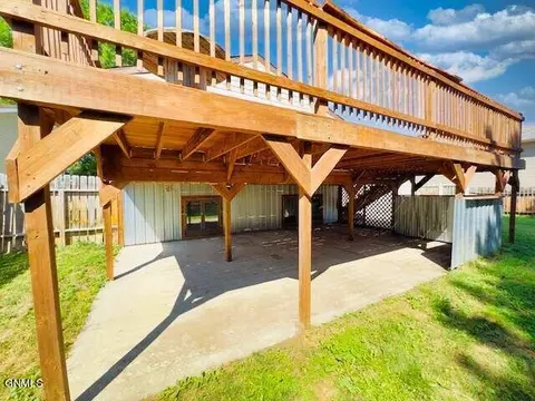 Exterior - 2206 13th Ave W, Williston, ND 58801 photo 3 of 8