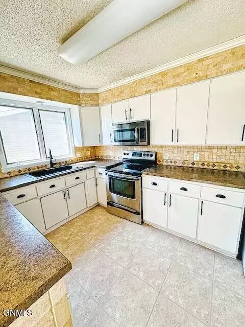 Kitchen - 2206 13th Ave W, Williston, ND 58801 photo 1 of 1