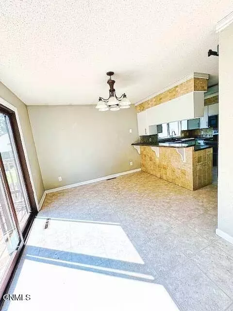 Dining - 2206 13th Ave W, Williston, ND 58801 photo 1 of 1