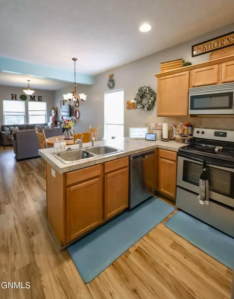 1705 Bison Dr, Williston, ND 58801 photo 7