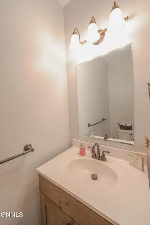 1705 Bison Dr, Williston, ND 58801 photo 9