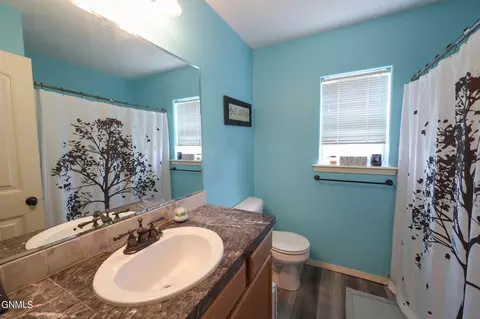 1705 Bison Dr, Williston, ND 58801 photo 11