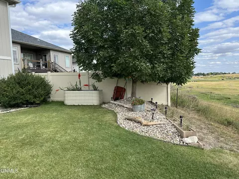 2011 Dublin Ln, Williston, ND 58801 photo 51
