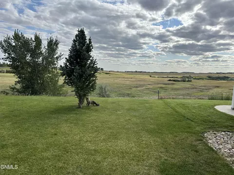 2011 Dublin Ln, Williston, ND 58801 photo 52