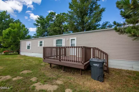 119 Deer St, Mandan, ND 58554