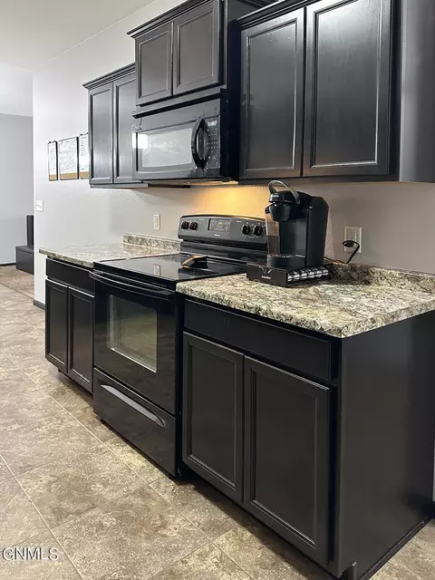 Kitchen - 4351 Cumberland Loop, Bismarck, ND 58503 photo 5 of 5