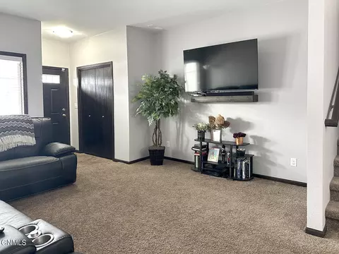 Living - 4351 Cumberland Loop, Bismarck, ND 58503 photo 2 of 3
