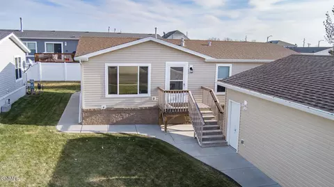 3301 Jordan St, Bismarck, ND 58503