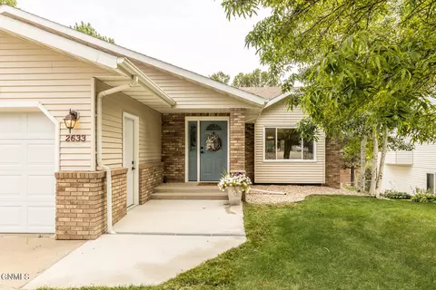 2633 Henry St, Bismarck, ND 58503