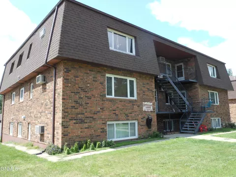 2120 Washington St N, Bismarck, ND 58501