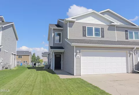 708 Bremner Ave, Bismarck, ND 58503