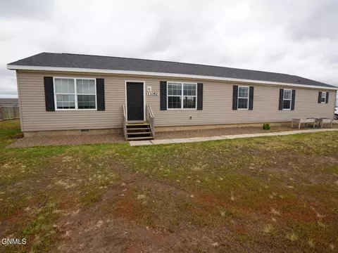 13352 Prairie Meadow St, Williston, ND 58801 photo 3