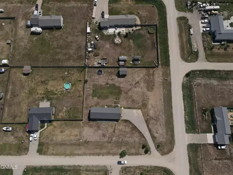 13352 Prairie Meadow St, Williston, ND 58801 photo 42
