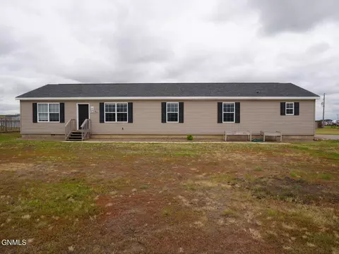 13352 Prairie Meadow St, Williston, ND 58801