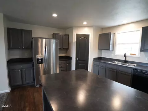 13352 Prairie Meadow St, Williston, ND 58801 photo 15