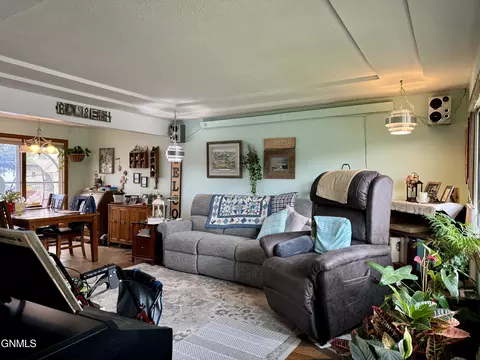 Living - 516 11th St W, Williston, ND 58801 photo 1 of 2