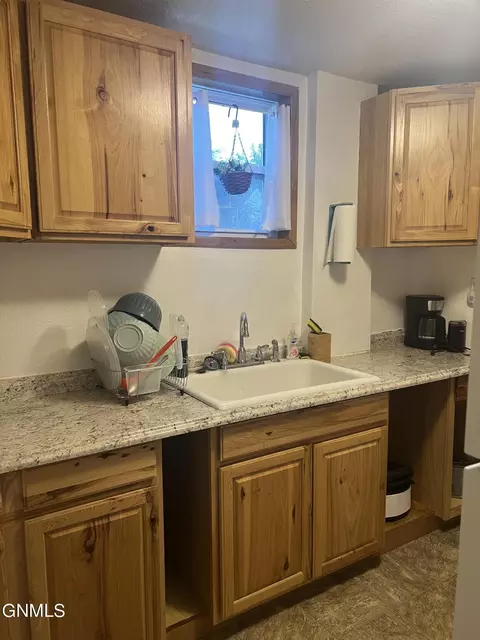 1122 Avenue A E, Bismarck, ND 58501 photo 16