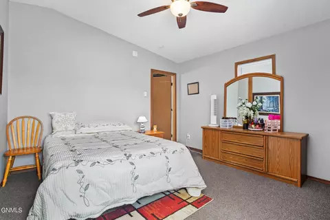1226 Main St, Williston, ND 58801 photo 15