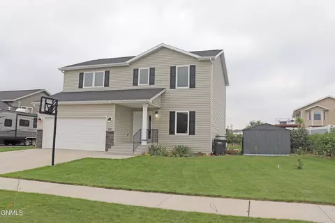 1408 Plains Bnd SE, Mandan, ND 58554