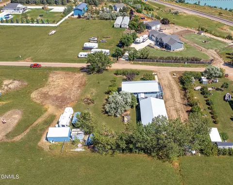 14126 47th Ln NW, Williston, ND 58801 photo 8