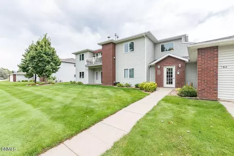 3023 Marina Rd SE, Mandan, ND 58554