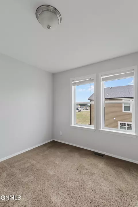 Bedroom - 808 40th St E, Williston, ND 58801 photo 6 of 6