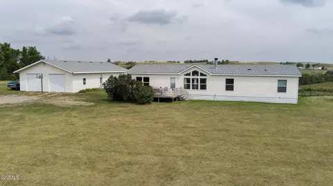 2460 High Country Dr N, Mandan, ND 58554