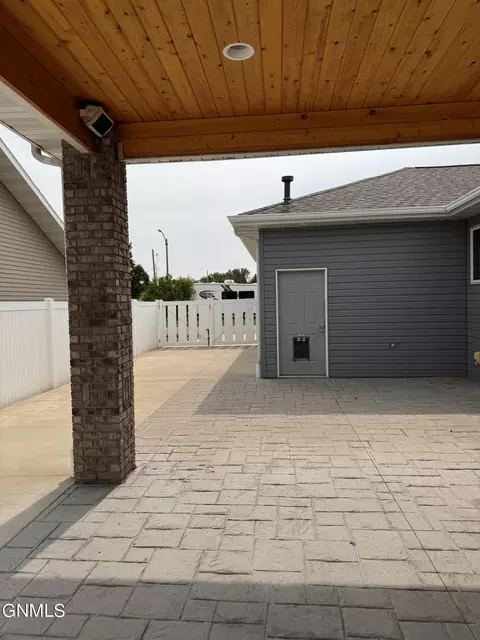 3 20th St E, Williston, ND 58801 photo 7