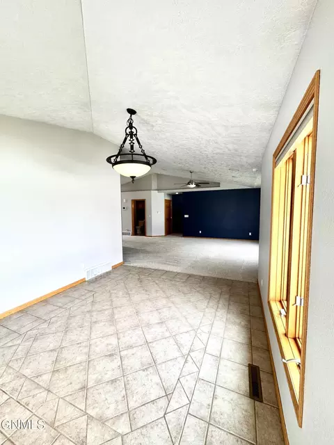 3 20th St E, Williston, ND 58801 photo 16