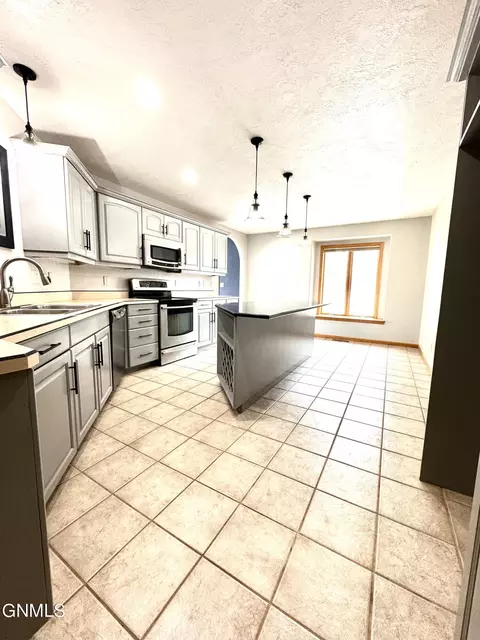 3 20th St E, Williston, ND 58801 photo 26