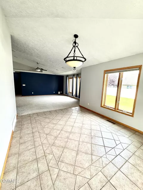 3 20th St E, Williston, ND 58801 photo 17