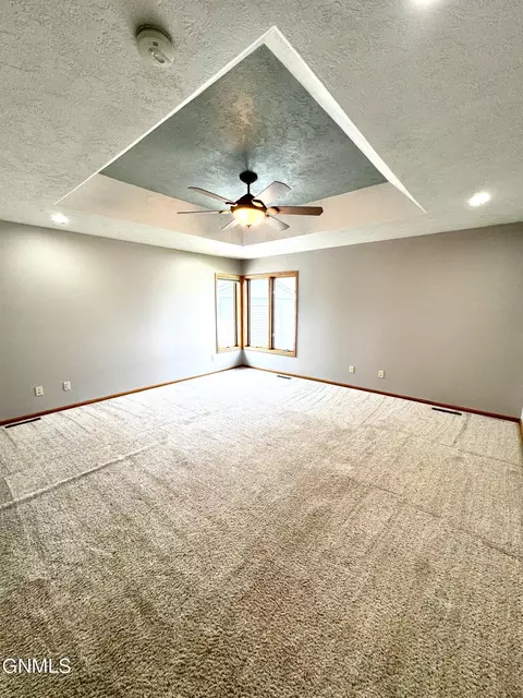 3 20th St E, Williston, ND 58801 photo 33