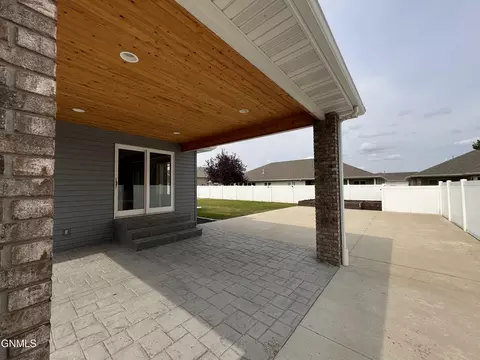 3 20th St E, Williston, ND 58801 photo 8