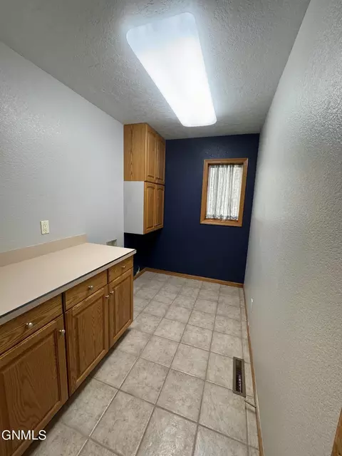 3 20th St E, Williston, ND 58801 photo 32