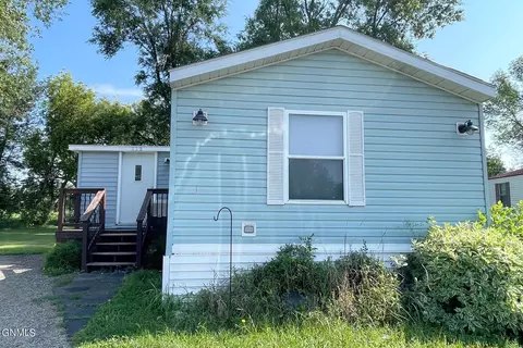 113 Northland Ests, Jamestown, ND 58401