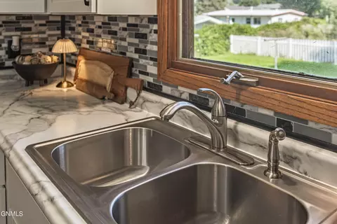 Kitchen - 2708 Avenue A E, Bismarck, ND 58501 photo 3 of 6