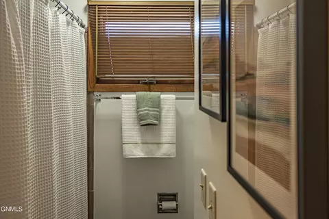 Bath - 2708 Avenue A E, Bismarck, ND 58501 photo 3 of 4